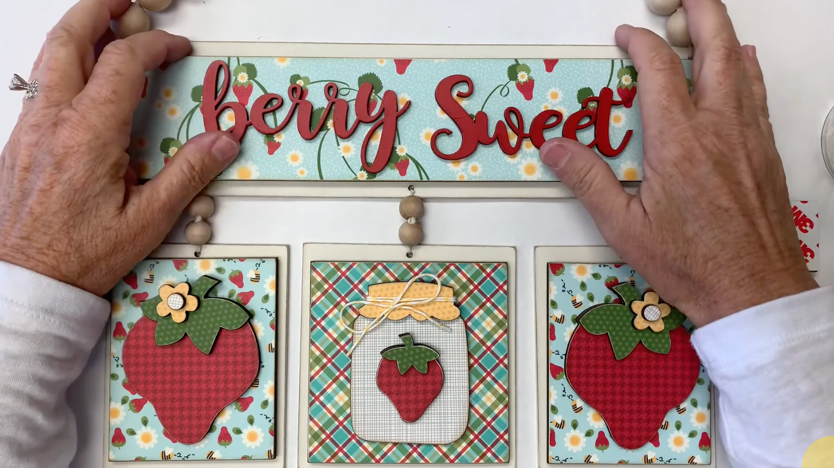 How to assemble beaded garland magnetic sign