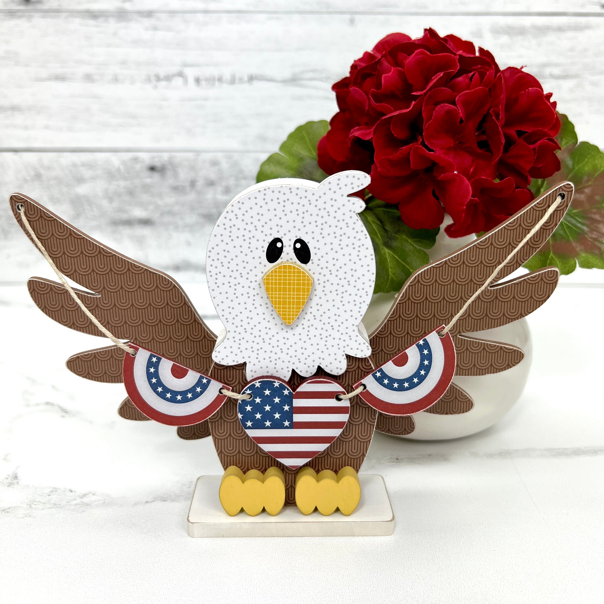 Patriotic eagle wood decoration for styling tiered trays