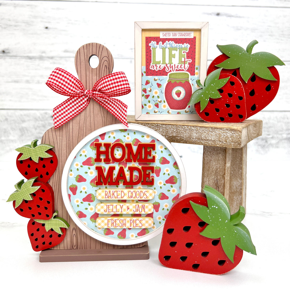 Strawberry Trio Wood Decor Kit-Unfinished Wood seasonal wood decor
