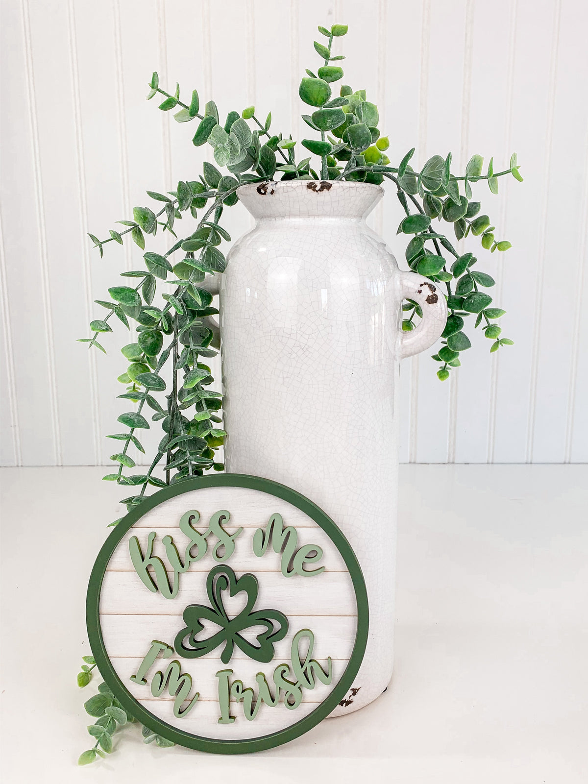 Round wood shiplap sign for styling tiered rays, mantles, shelves, and more.  6 inch round wood sign.  St Patricks wood home decor.  Kiss Me I&#39;m Irish home sign.