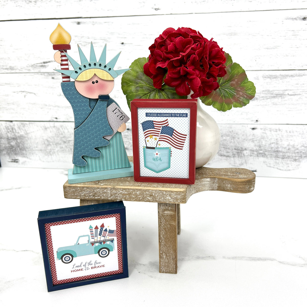4th of July and patriotic wood decorations and wood crafting kit